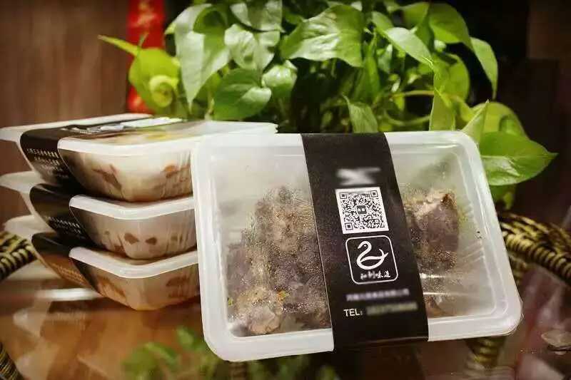 氣調包裝機為什么越來(lái)越受到食品行業(yè)的青睞的文章